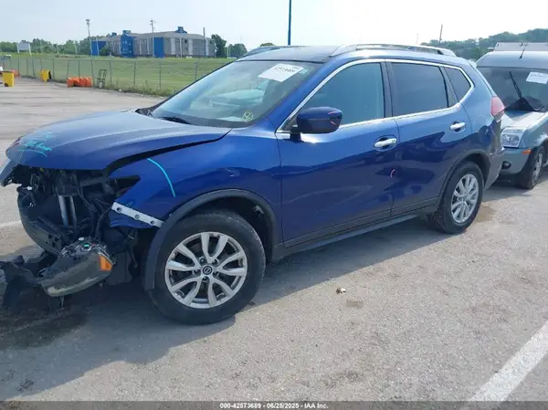 5N1AT2MT3LC760689 2020 NISSAN ROGUE - Image 2