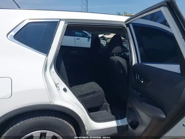 5N1AT2MT4GC785686 2016 NISSAN ROGUE - Image 8
