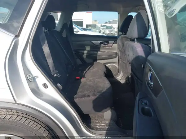 5N1AT2MT4GC796168 2016 NISSAN ROGUE - Image 8
