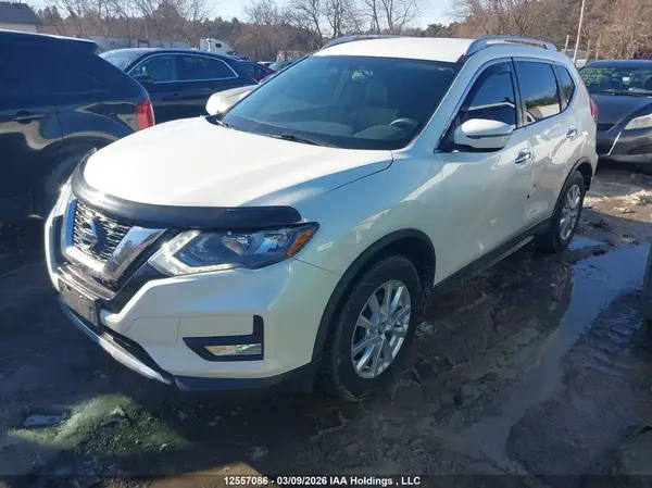 5N1AT2MT4HC734853 2017 NISSAN ROGUE - Image 2