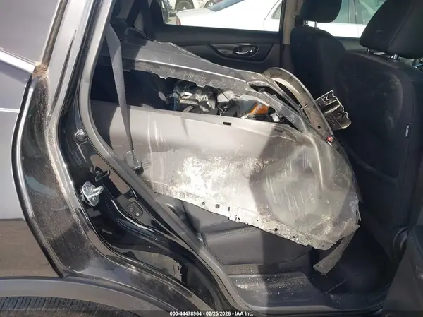 5N1AT2MT4HC759378 2017 NISSAN ROGUE - Image 8