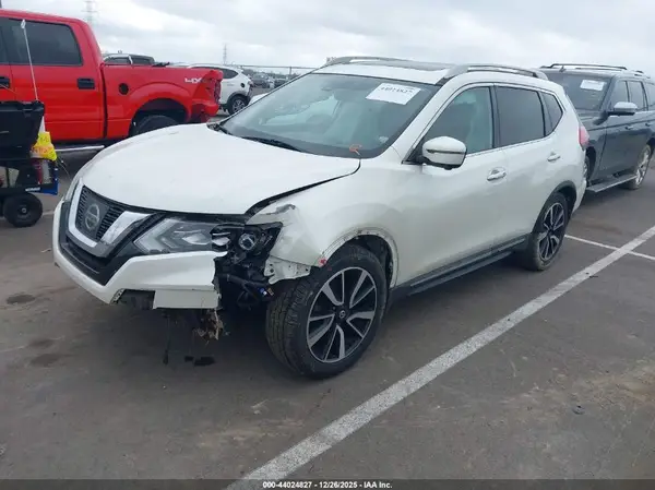 5N1AT2MT4HC763463 2017 NISSAN ROGUE - Image 2
