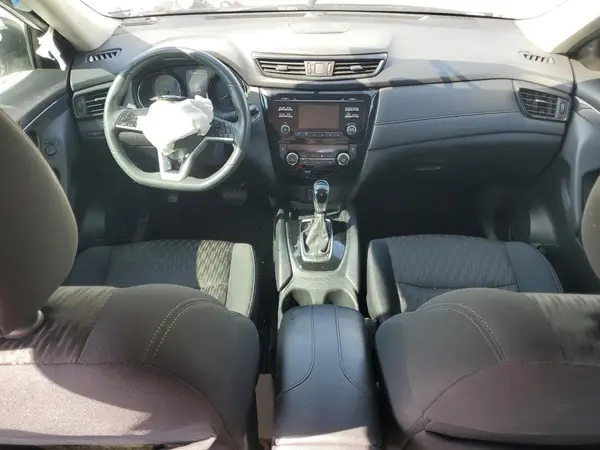 5N1AT2MT4HC770641 2017 NISSAN ROGUE - Image 8