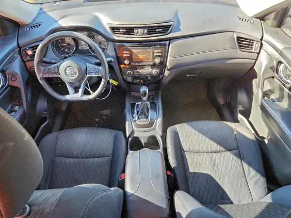 5N1AT2MT4HC776486 2017 NISSAN ROGUE - Image 8