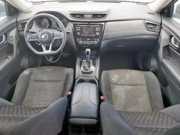 5N1AT2MT4HC777136 2017 NISSAN ROGUE - Image 8