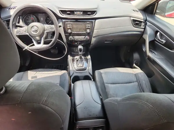 5N1AT2MT4HC777377 2017 NISSAN ROGUE - Image 8