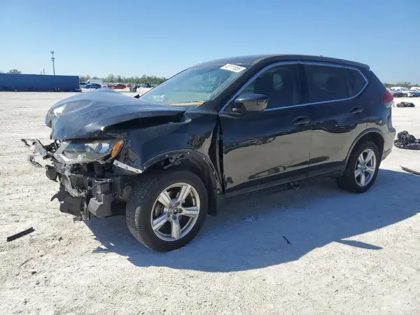 5N1AT2MT4HC790257 2017 NISSAN ROGUE - Image 1
