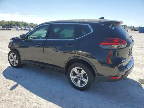 5N1AT2MT4HC790257 2017 NISSAN ROGUE - Image 2