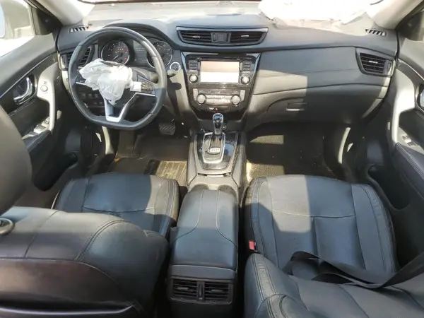 5N1AT2MT4HC792462 2017 NISSAN ROGUE - Image 8