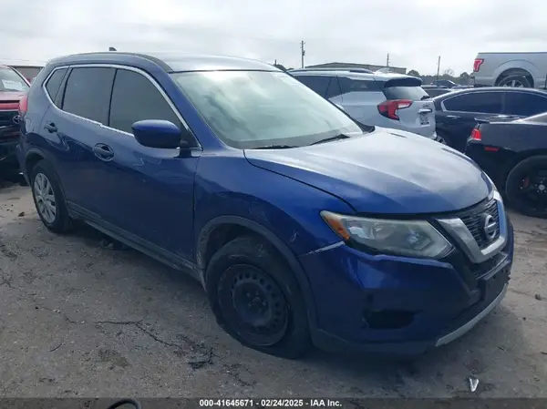 5N1AT2MT4HC798133 2017 NISSAN ROGUE - Image 1