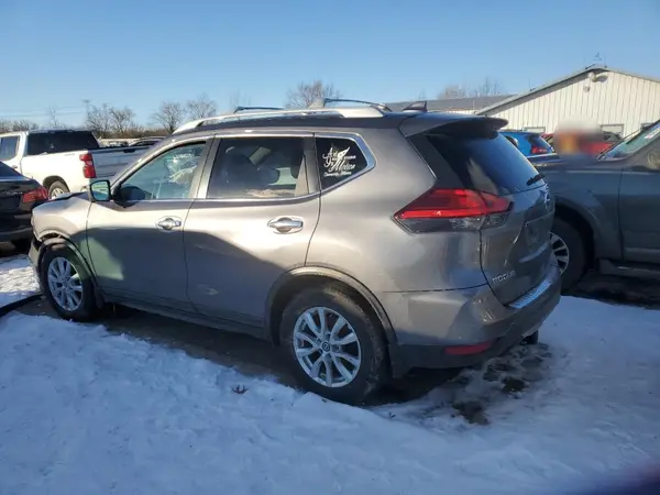 5N1AT2MT4HC798620 2017 NISSAN ROGUE - Image 2