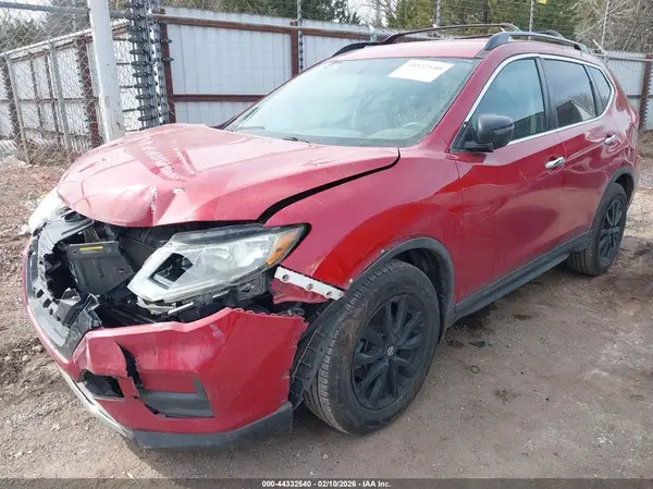 5N1AT2MT4HC808207 2017 NISSAN ROGUE - Image 2