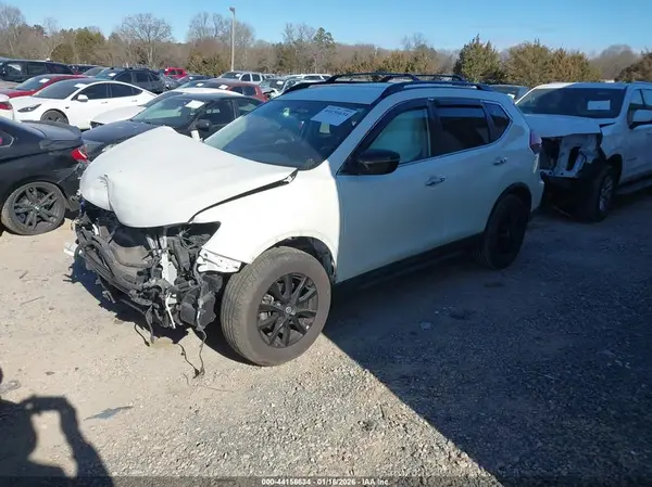 5N1AT2MT4HC810197 2017 NISSAN ROGUE - Image 2