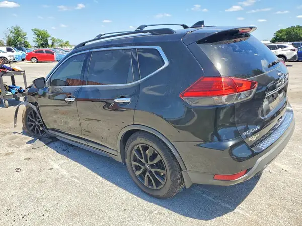 5N1AT2MT4HC812824 2017 NISSAN ROGUE - Image 2