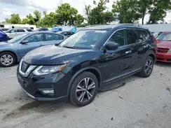 5N1AT2MT4HC818414 2017 NISSAN ROGUE