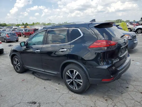 5N1AT2MT4HC818414 2017 NISSAN ROGUE - Image 2