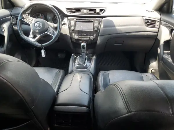 5N1AT2MT4HC818414 2017 NISSAN ROGUE - Image 8