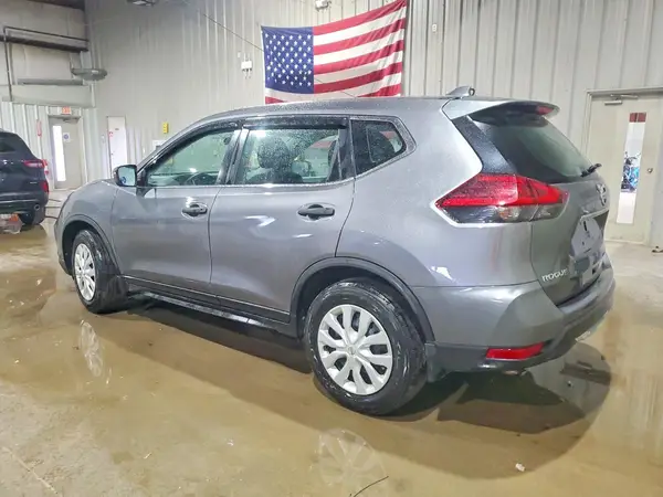 5N1AT2MT4HC820907 2017 NISSAN ROGUE - Image 2