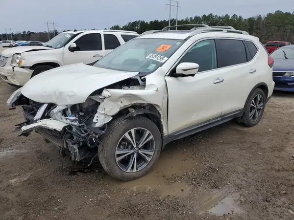 5N1AT2MT4HC827341 2017 NISSAN ROGUE - Image 1