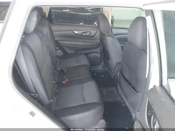 5N1AT2MT4HC828313 2017 NISSAN ROGUE - Image 8