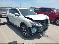 5N1AT2MT4HC829493 2017 NISSAN ROGUE