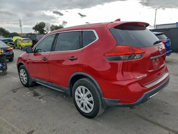 5N1AT2MT4HC831647 2017 NISSAN ROGUE - Image 2