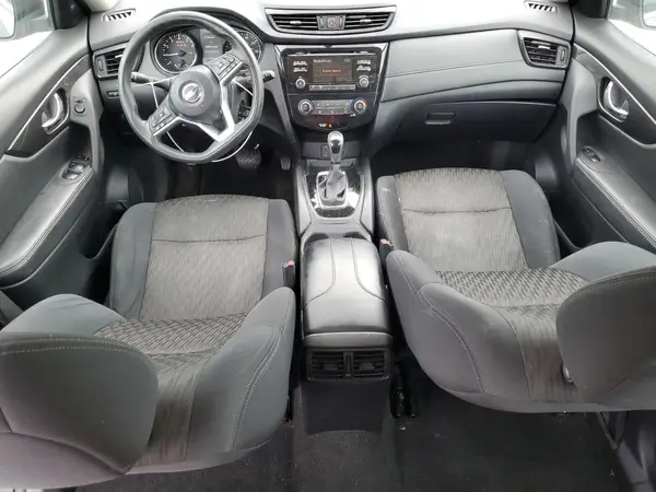 5N1AT2MT4HC832216 2017 NISSAN ROGUE - Image 8