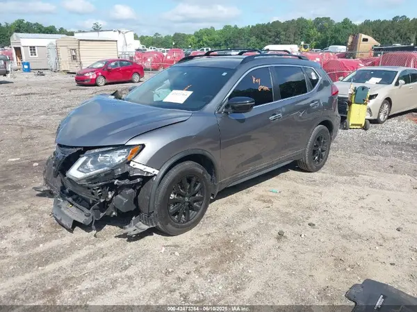 5N1AT2MT4HC837948 2017 NISSAN ROGUE - Image 2