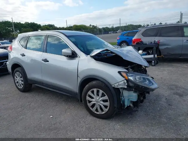 5N1AT2MT4HC844348 2017 NISSAN ROGUE - Image 1