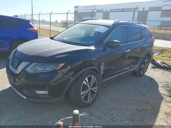 5N1AT2MT4HC850750 2017 NISSAN ROGUE - Image 2