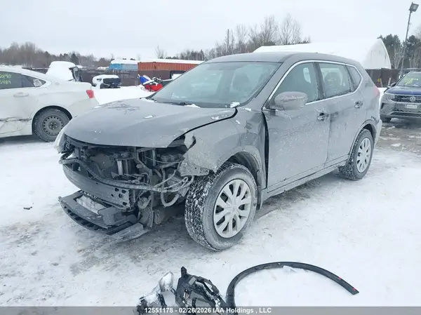 5N1AT2MT4HC852790 2017 NISSAN ROGUE - Image 2