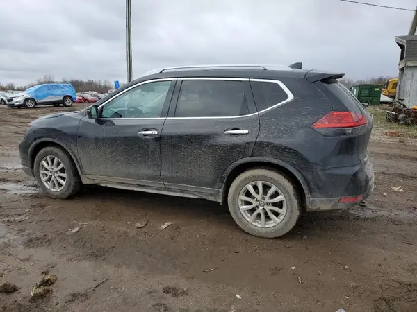5N1AT2MT4HC858282 2017 NISSAN ROGUE - Image 2
