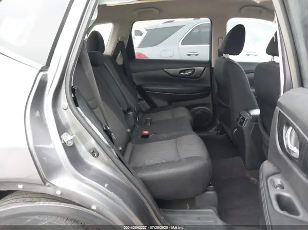 5N1AT2MT4HC864888 2017 NISSAN ROGUE - Image 8