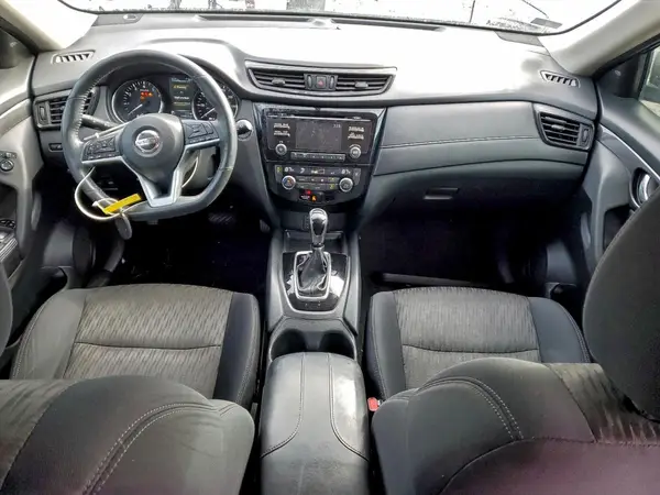 5N1AT2MT4HC865426 2017 NISSAN ROGUE - Image 8