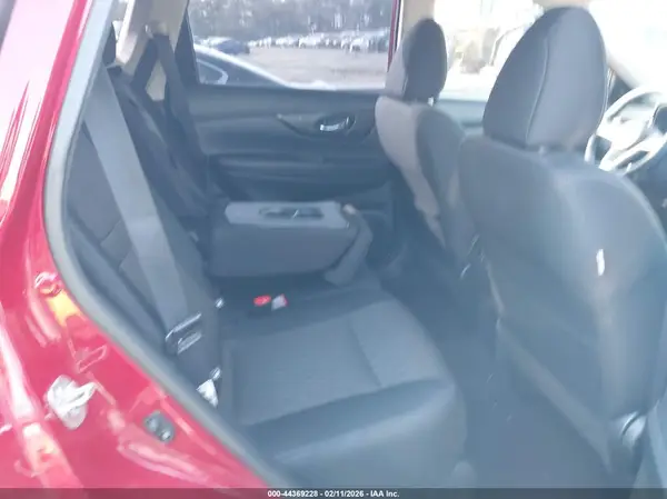 5N1AT2MT4HC874448 2017 NISSAN ROGUE - Image 8