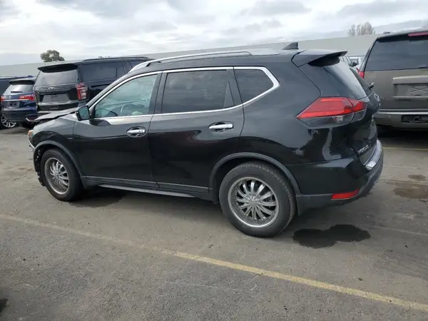 5N1AT2MT4HC876099 2017 NISSAN ROGUE - Image 2