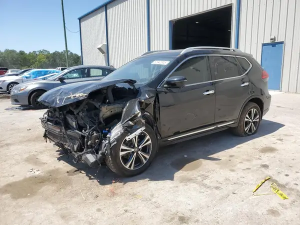 5N1AT2MT4HC876765 2017 NISSAN ROGUE - Image 1