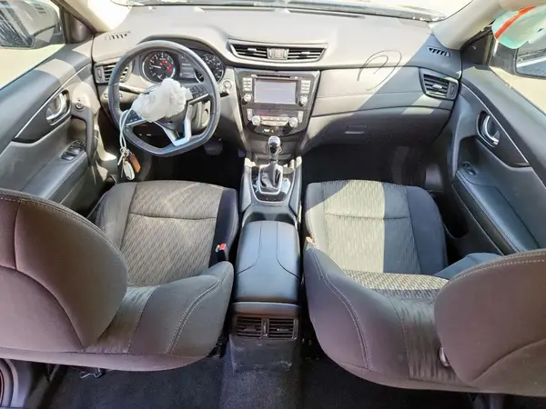 5N1AT2MT4HC890200 2017 NISSAN ROGUE - Image 8