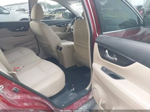 5N1AT2MT4JC704418 2018 NISSAN ROGUE - Image 8
