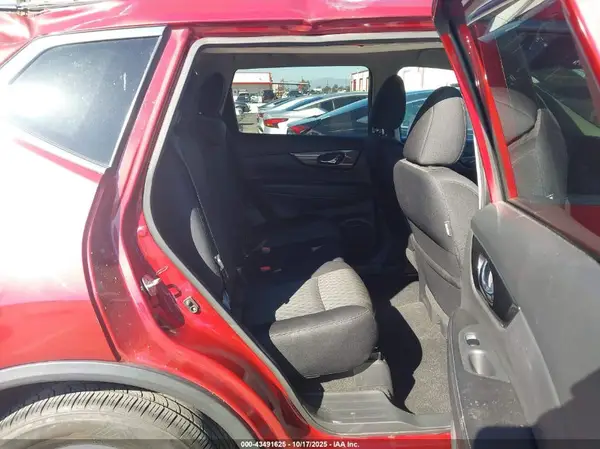 5N1AT2MT4JC705388 2018 NISSAN ROGUE - Image 8
