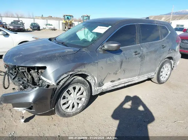 5N1AT2MT4JC705438 2018 NISSAN ROGUE - Image 2