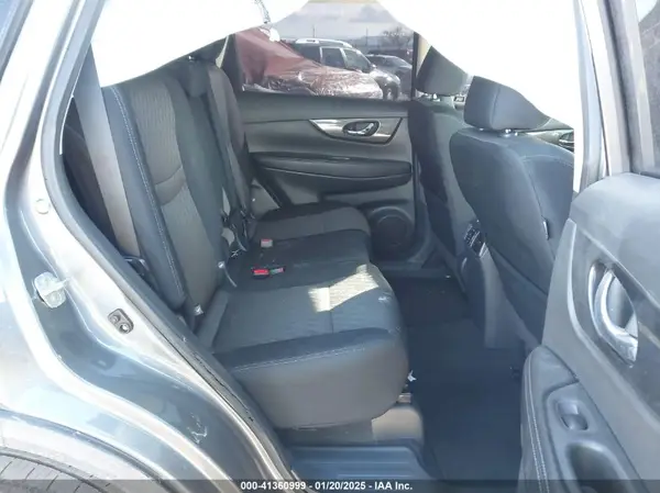 5N1AT2MT4JC705438 2018 NISSAN ROGUE - Image 8