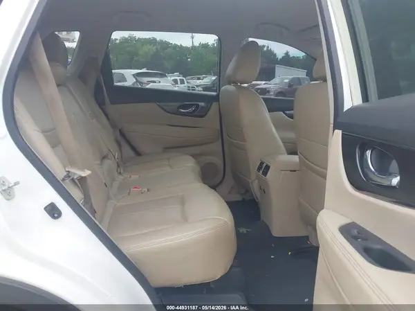 5N1AT2MT4JC706198 2018 NISSAN ROGUE - Image 8