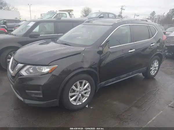 5N1AT2MT4JC707254 2018 NISSAN ROGUE - Image 2