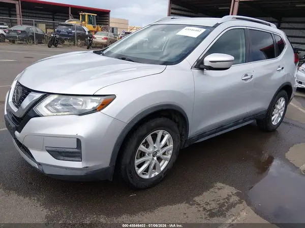 5N1AT2MT4JC716150 2018 NISSAN ROGUE - Image 2