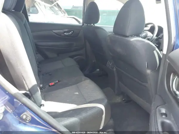 5N1AT2MT4JC732686 2018 NISSAN ROGUE - Image 8