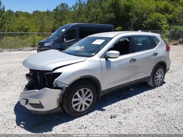 5N1AT2MT4JC733398 2018 NISSAN ROGUE - Image 2