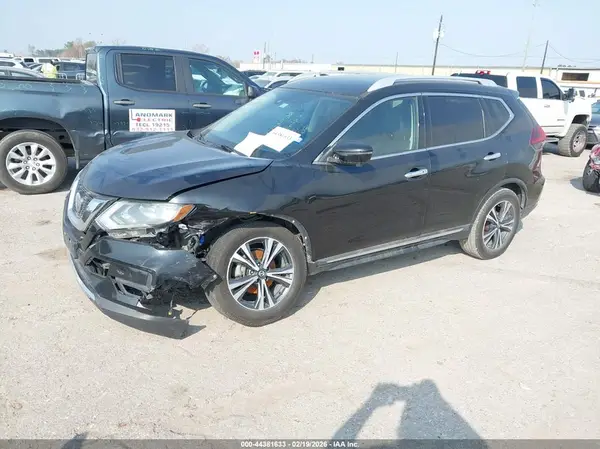5N1AT2MT4JC735734 2018 NISSAN ROGUE - Image 2