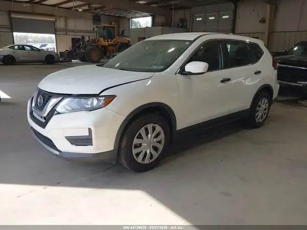 5N1AT2MT4JC743753 2018 NISSAN ROGUE - Image 2