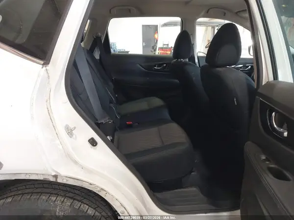 5N1AT2MT4JC743753 2018 NISSAN ROGUE - Image 8